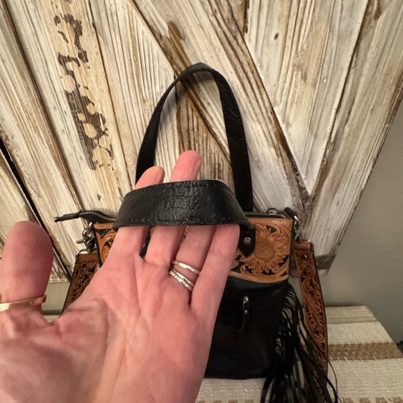 Beautiful Handcrafted Leather and Cowhide Fringe Bag! New! - Picture 6 of 16